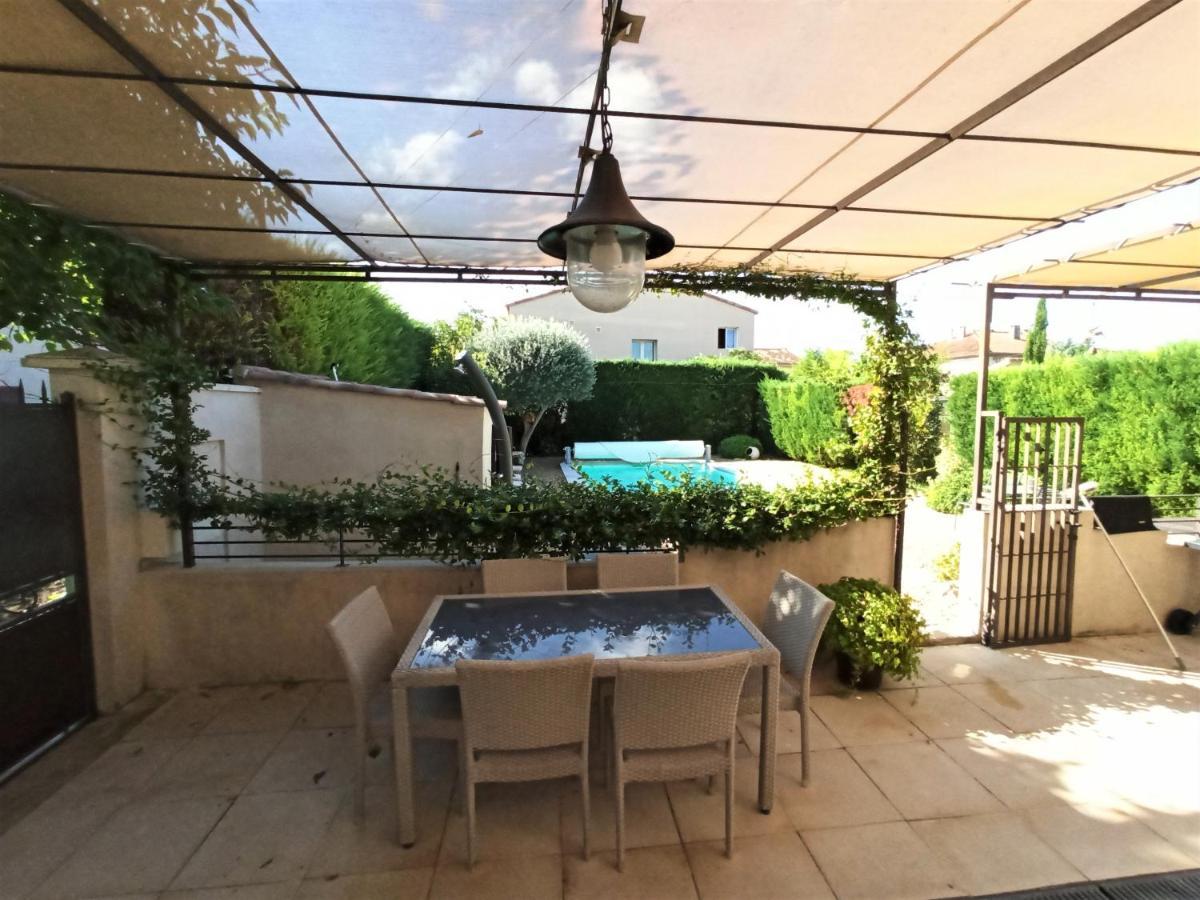 Appartement Grand Confort A Deux Pas Du Centre Ville LʼIsle-sur-la-Sorgue Exterior foto